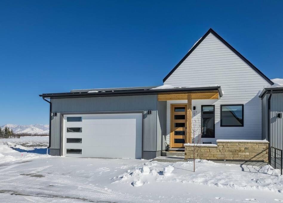New 3br In W/ Mtn Views And Trails Bozeman