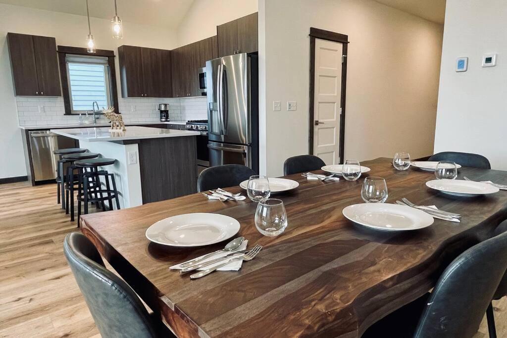 New 3br In W/ Mtn Views And Trails Holiday home Bozeman